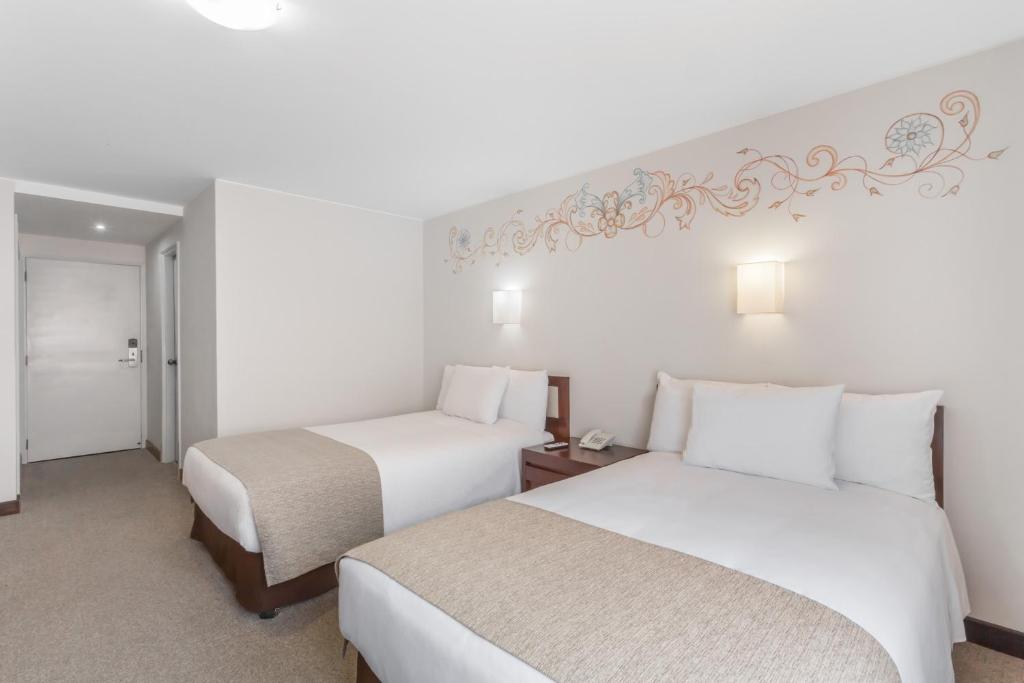 Colonial, Twin Beds, Accessible