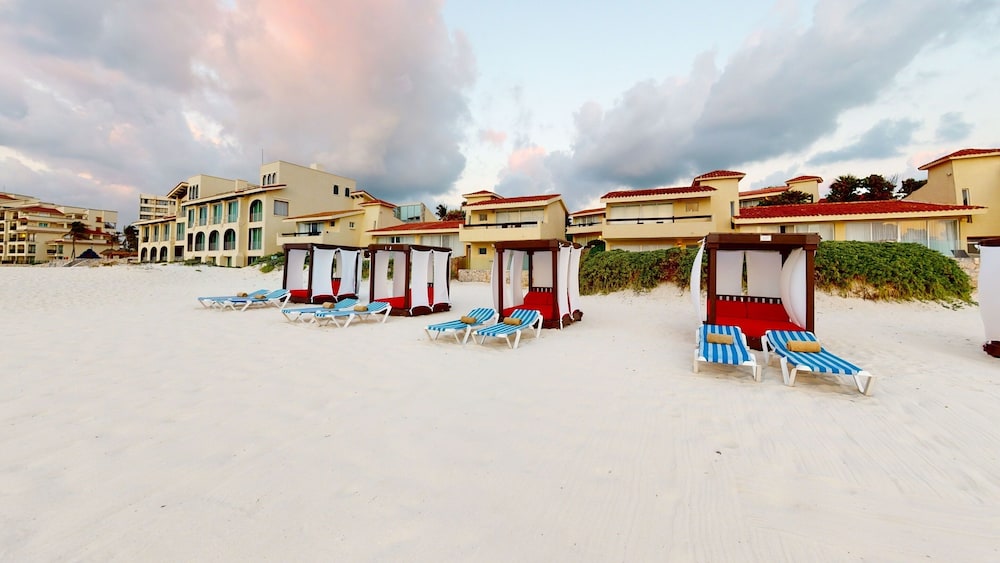 The Villas Cancun by Grand Park Royal Cancun Cbe 30/37