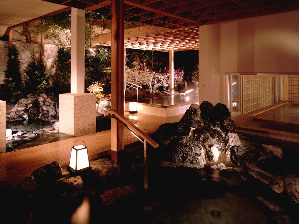 Hanabishi Hotel 42/70