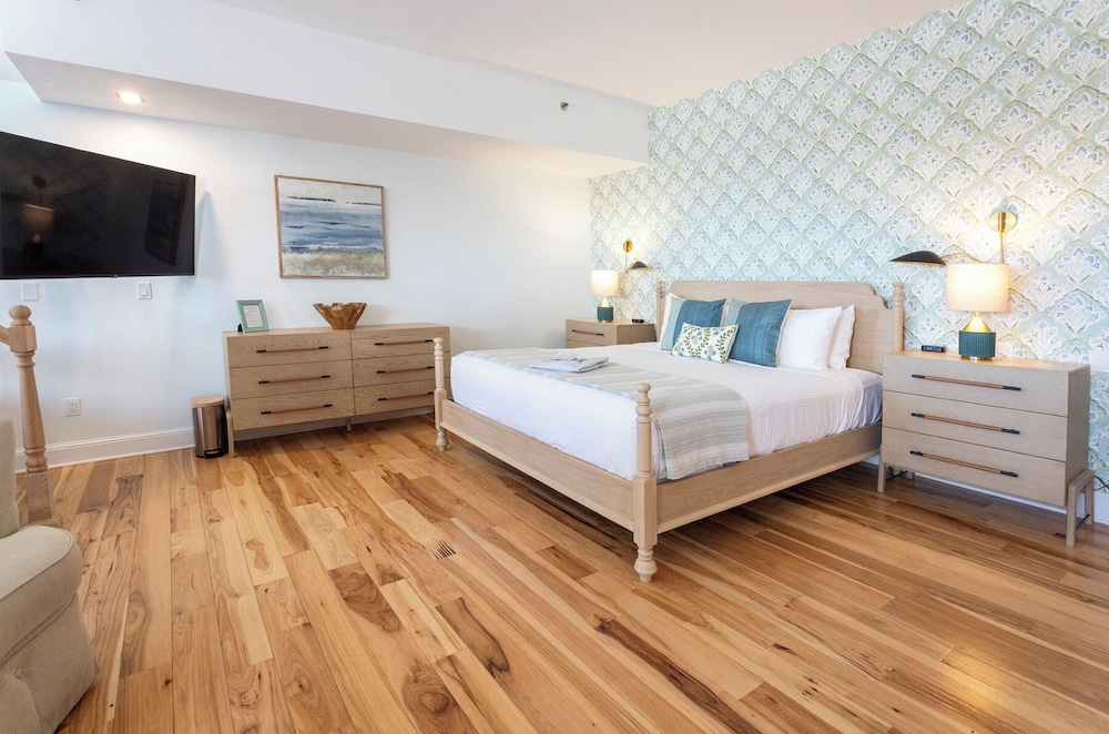 Spa, Suite, King Bed