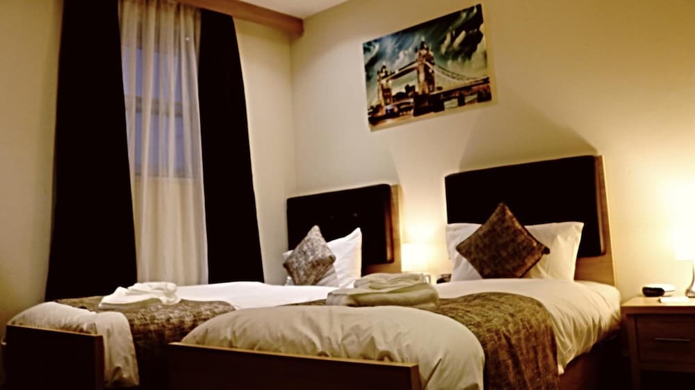 Shoreditch Inn 9/60