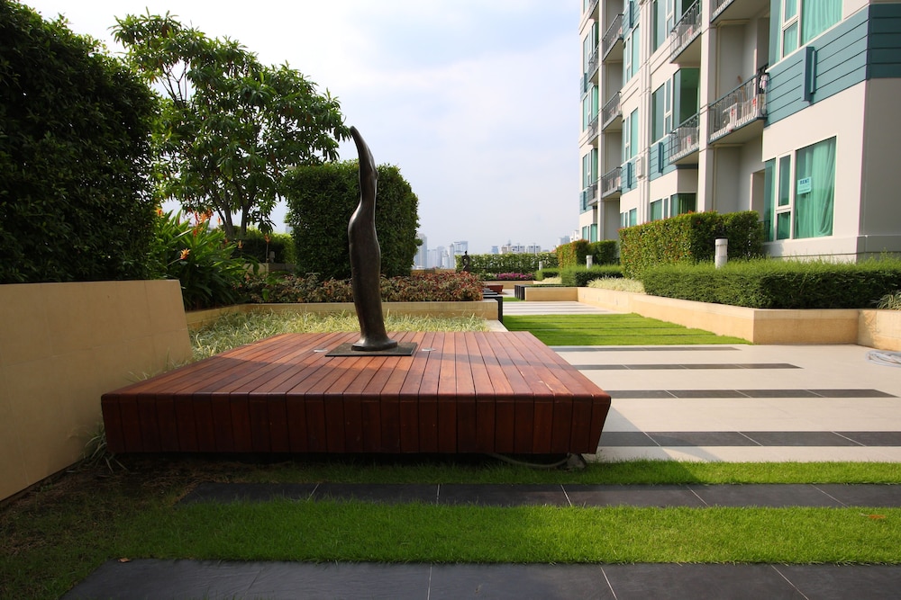 Ivy Thonglor 55 27/37