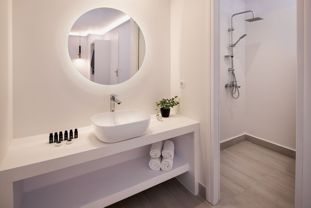 Palm Island Suites Santorini 61/66