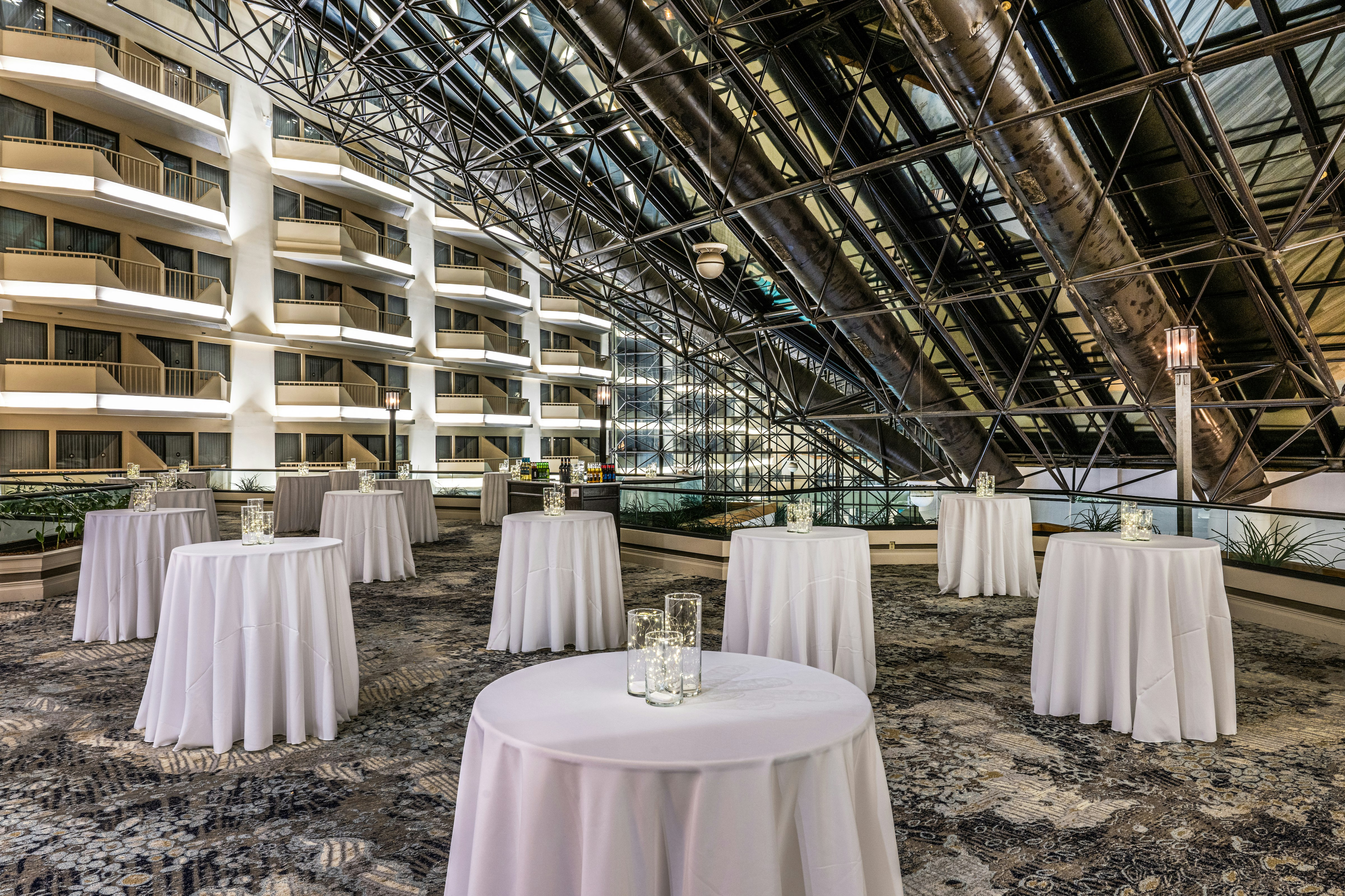 DoubleTree by Hilton Hotel Newark Airport 46/68