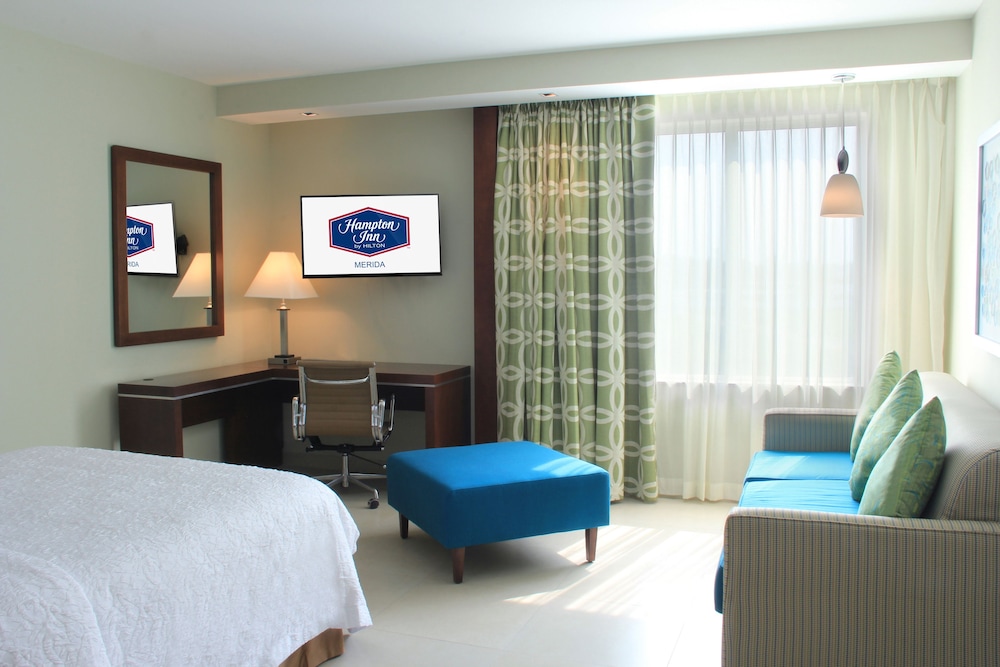 Hampton Inn by Hilton Merida 8/40