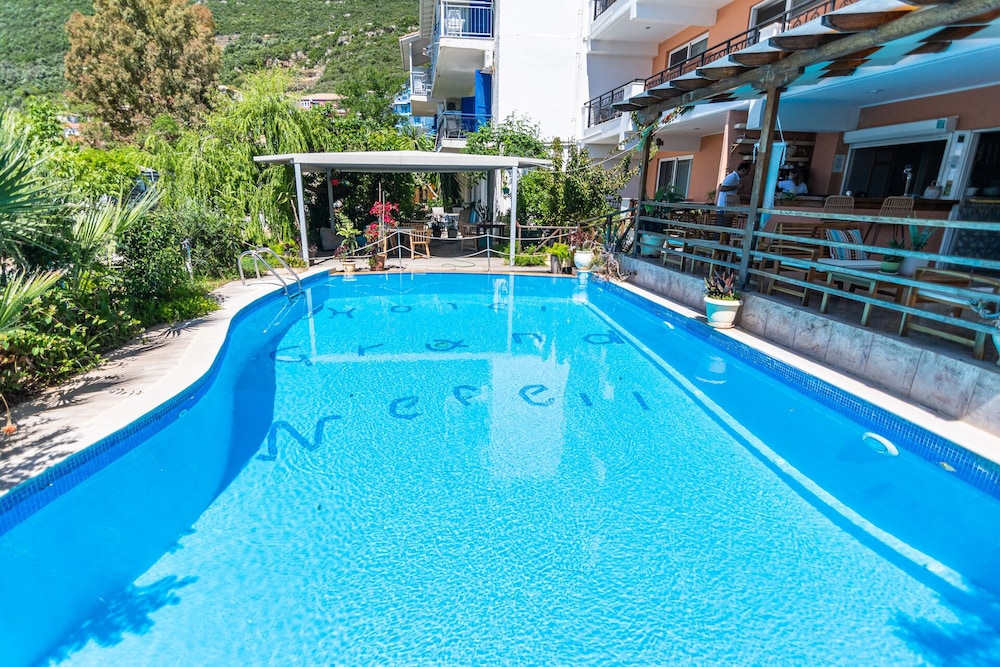 GRAND NEFELI HOTEL 28/50
