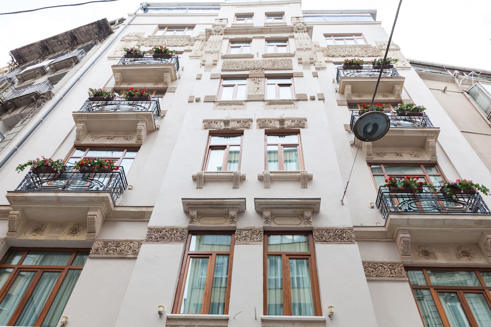 Pera Parma Hotel 2/57