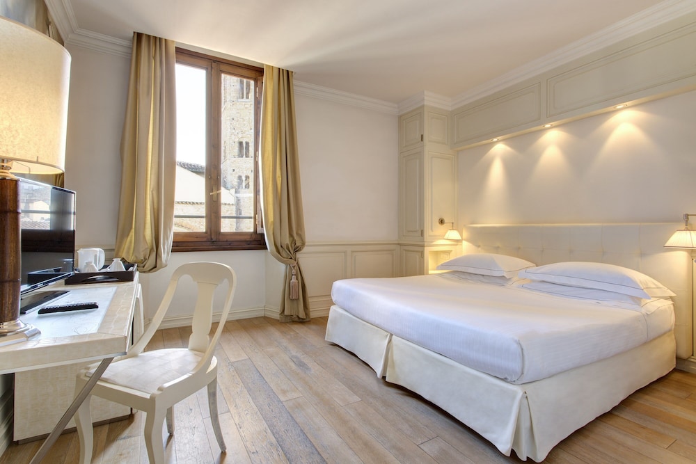 Grand Hotel Cavour 24/76