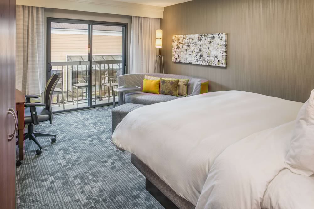 Sonesta Select Seattle Bellevue Redmond 12/41