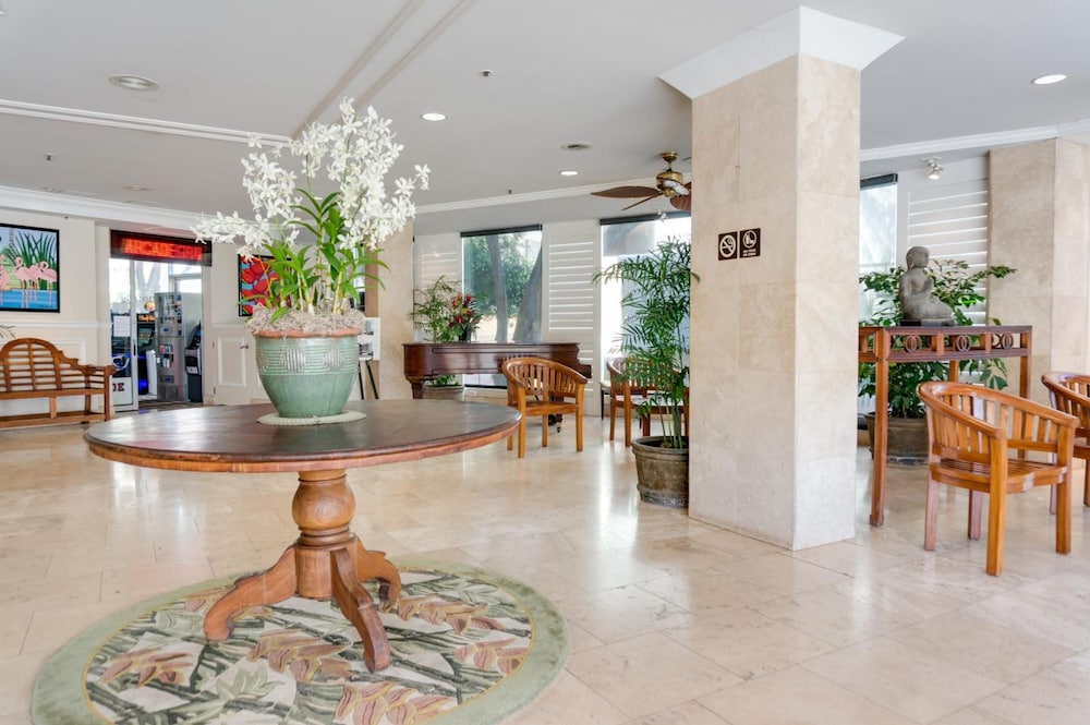 Castle Waikiki Grand Hotel 52/70