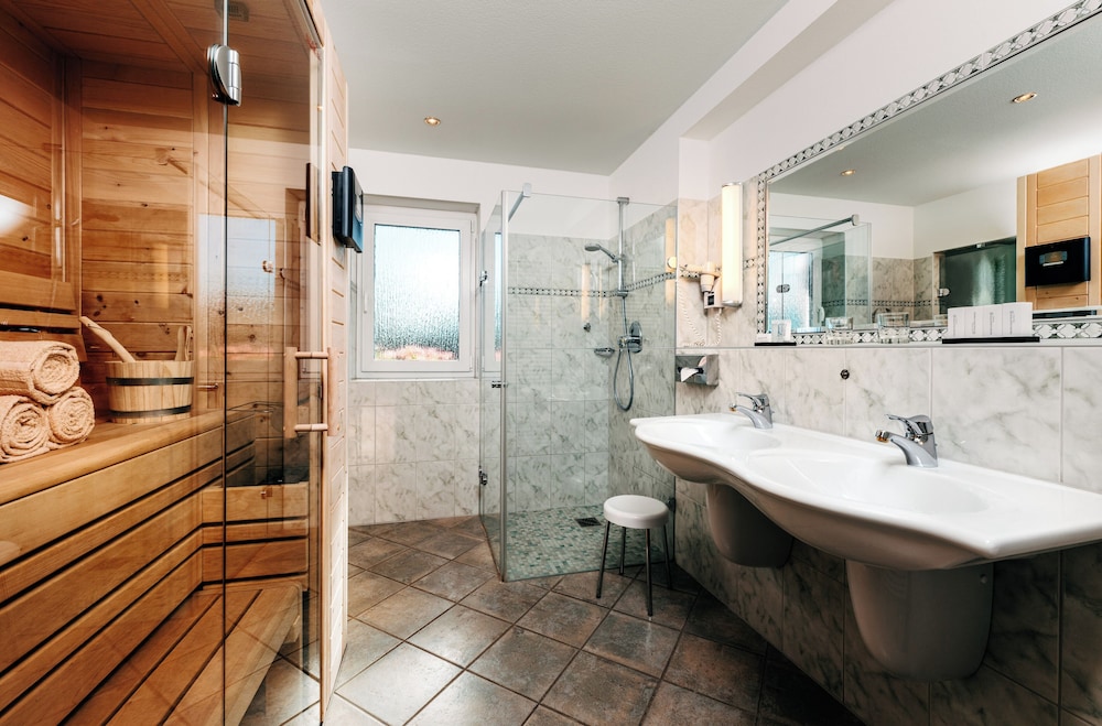 Lohmanns Romance Hotel Gravenberg 48/48