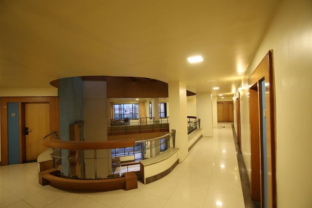 Hotel Kohinoor Square 3/37