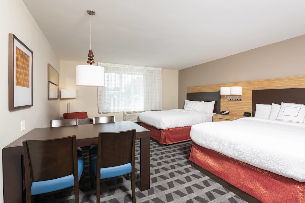 TownePlace Suites by Marriott Louisville North 13/40