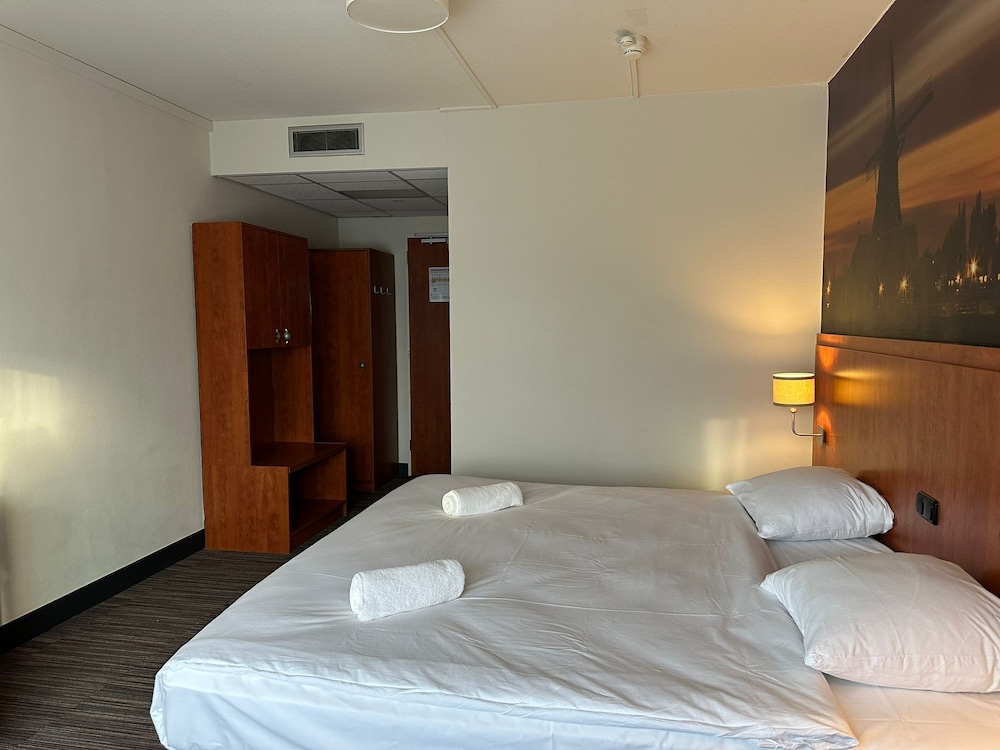 Westlake Hotels Amsterdam 10/50