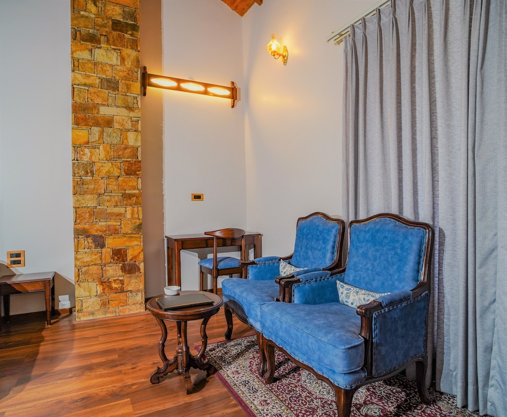 NEELESH INN 21/39