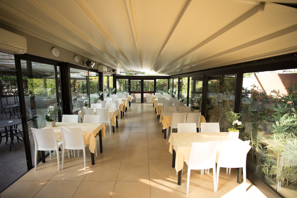 iH Hotels Milano Eur - Trezzano sul Naviglio 28/44