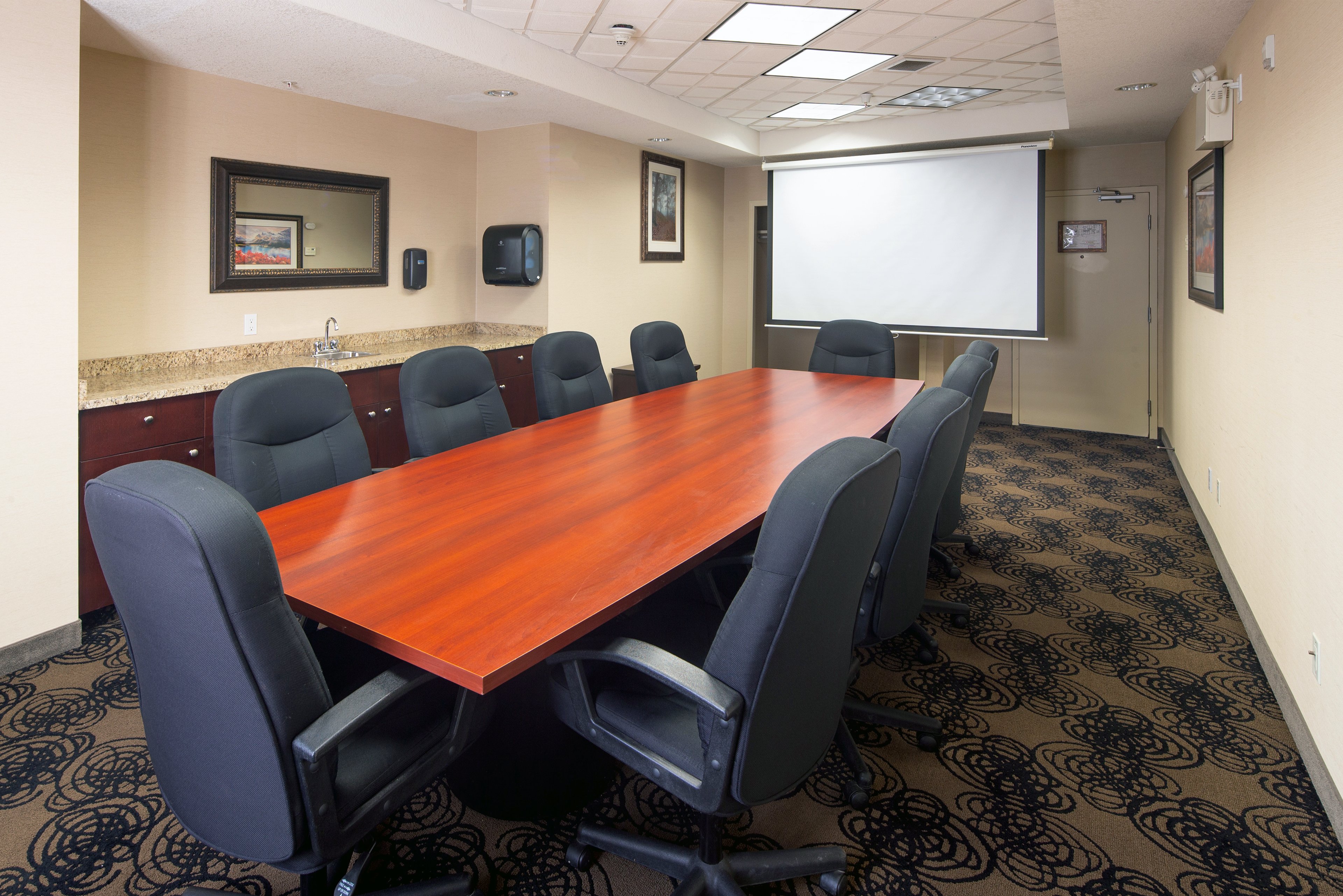 Holiday Inn Express Hotel Suites Edson 39/50