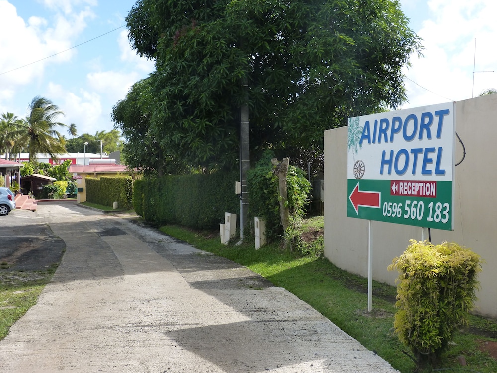Airport Hotel 21/42