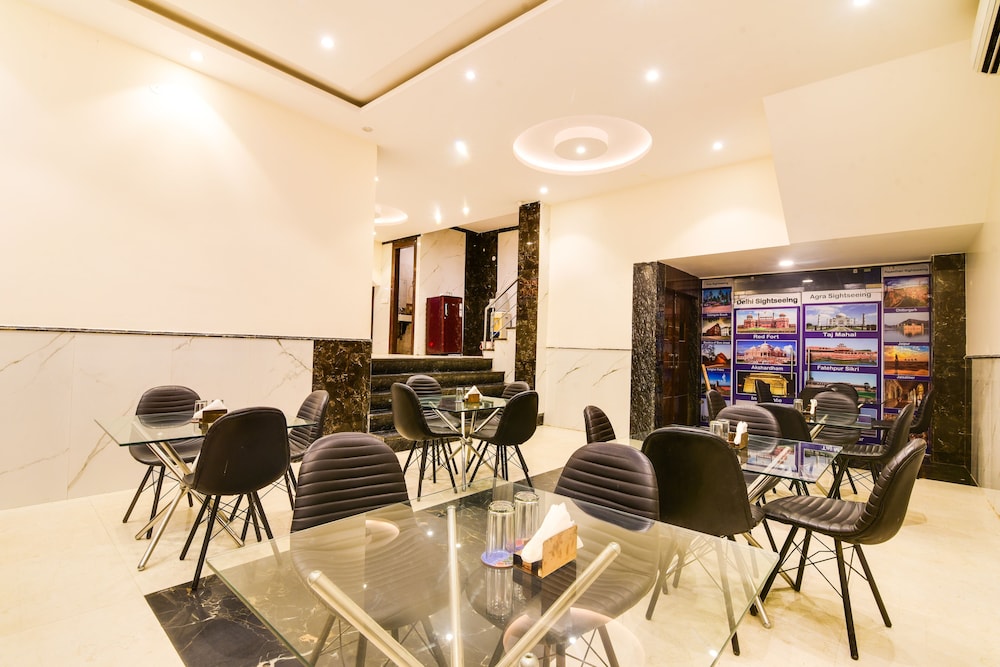 Olivia Hotels 52/61