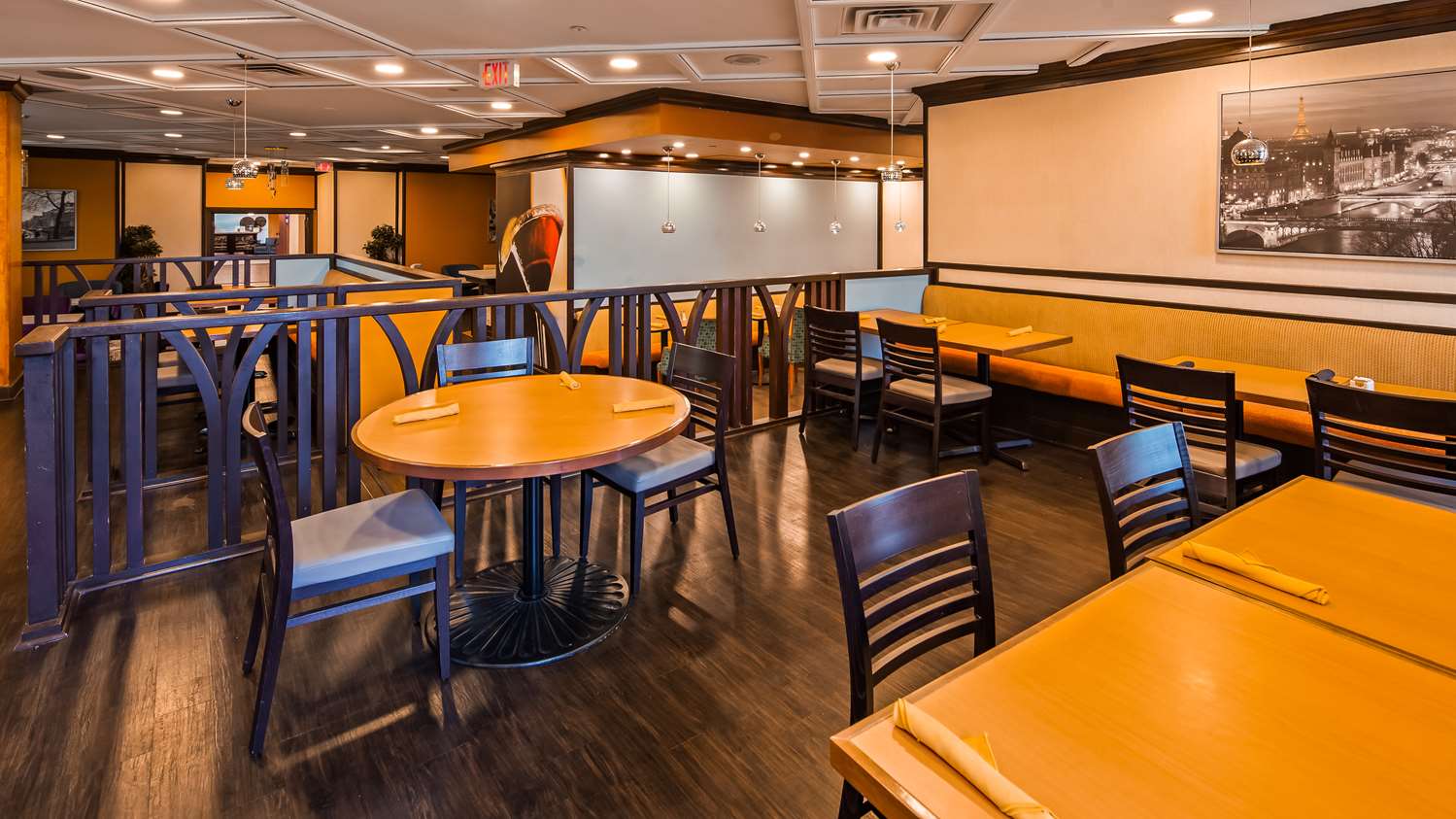 Best Western Premier Toronto Airport Carlingview Hotel 8/15