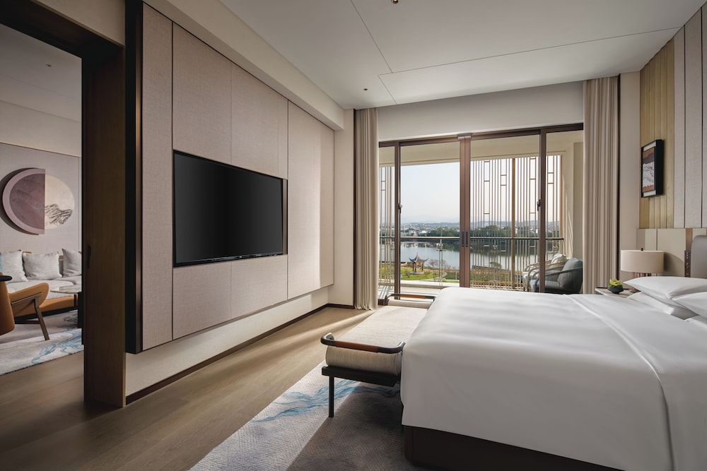 Hyatt Regency Huangshan Hengjiangwan 27/65