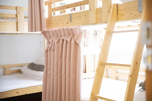 Female Dorm, Female Only