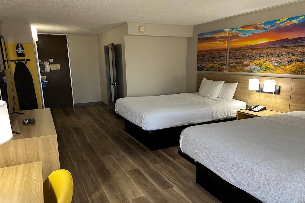 غرفة بسريرين كوين، Days Inn By Wyndham Norman 2/3