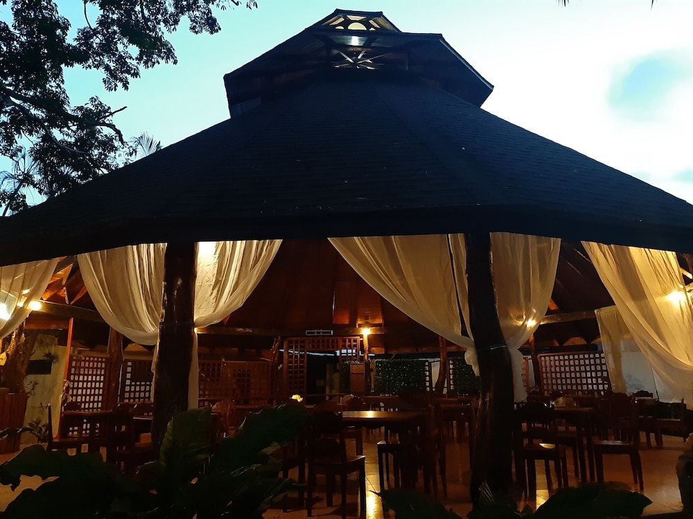 Samara Beach Hotel 2/49