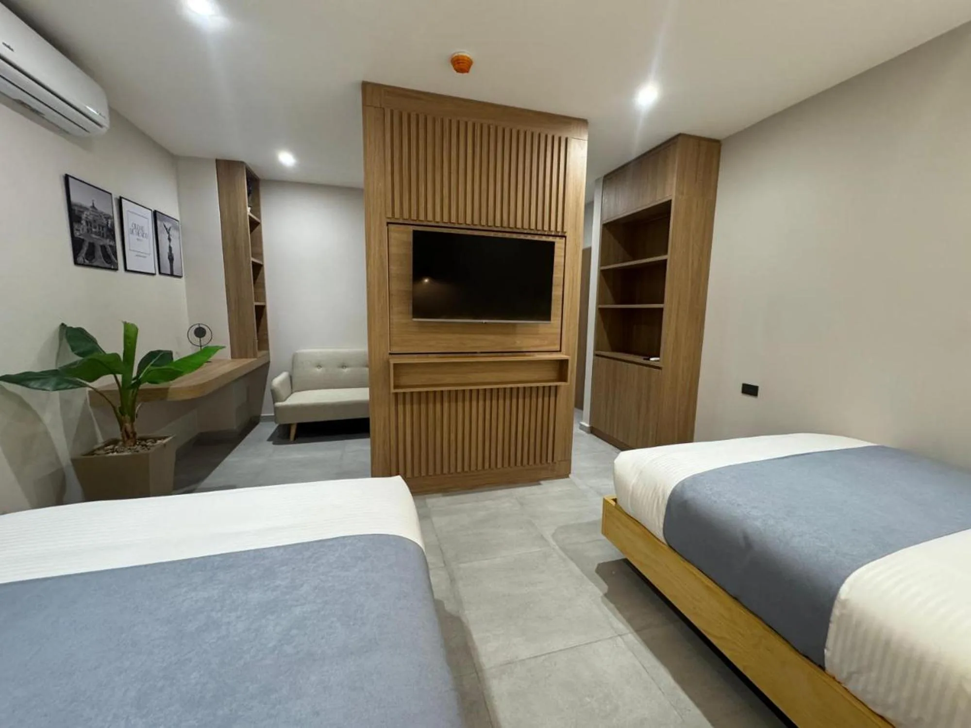 Hotel San Gil House 9/17