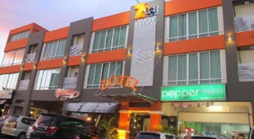Zotel Hotel 4/32