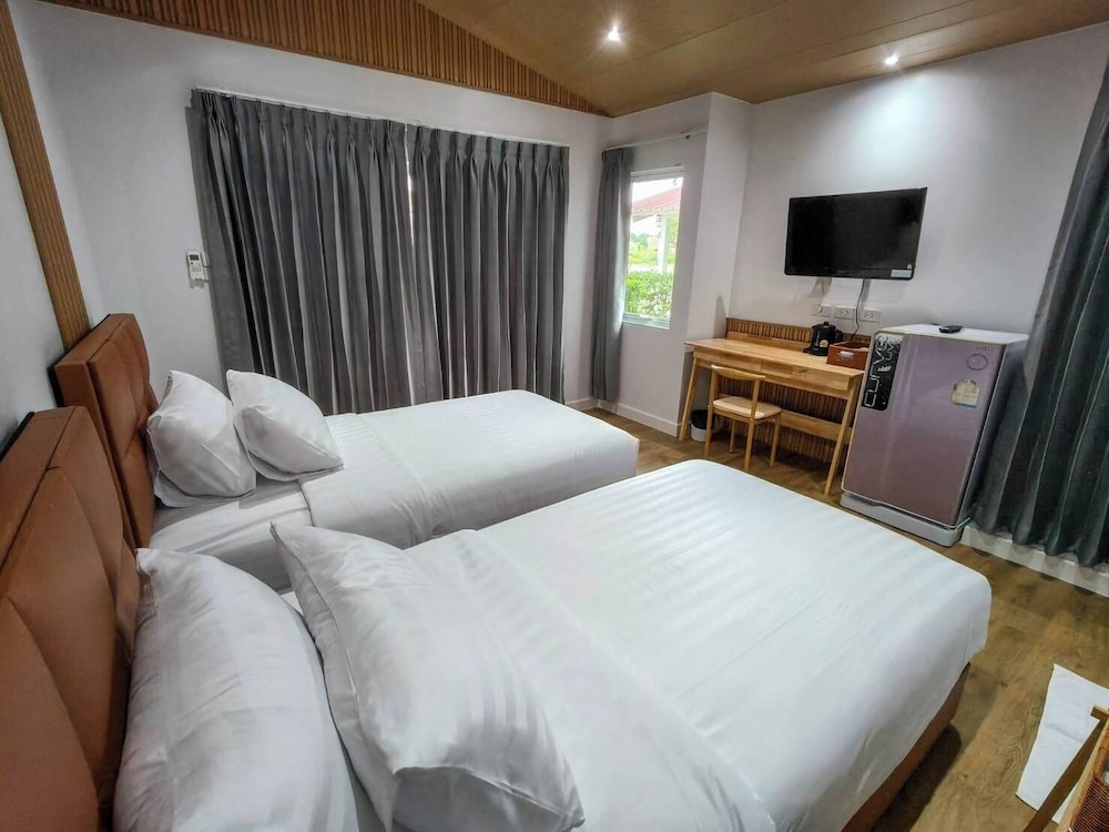 Baan Kula Roi Et 10/25
