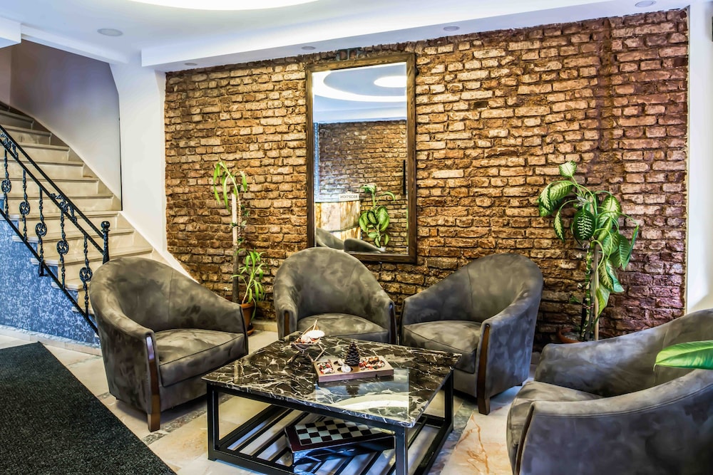 Lazz City Hotel 34/44