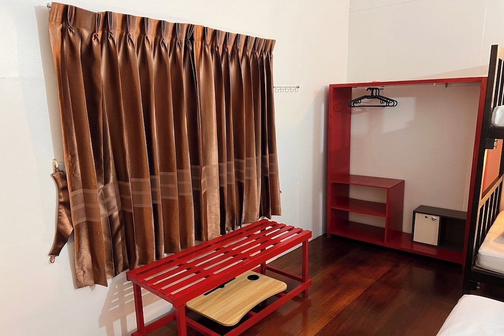 Phuket Old Town Hostel 50/61