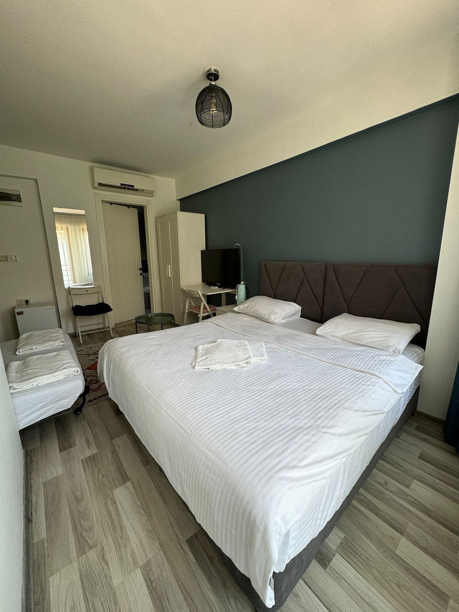 1 BEDROOM, SUPERIOR, STUDIO, SUITE
