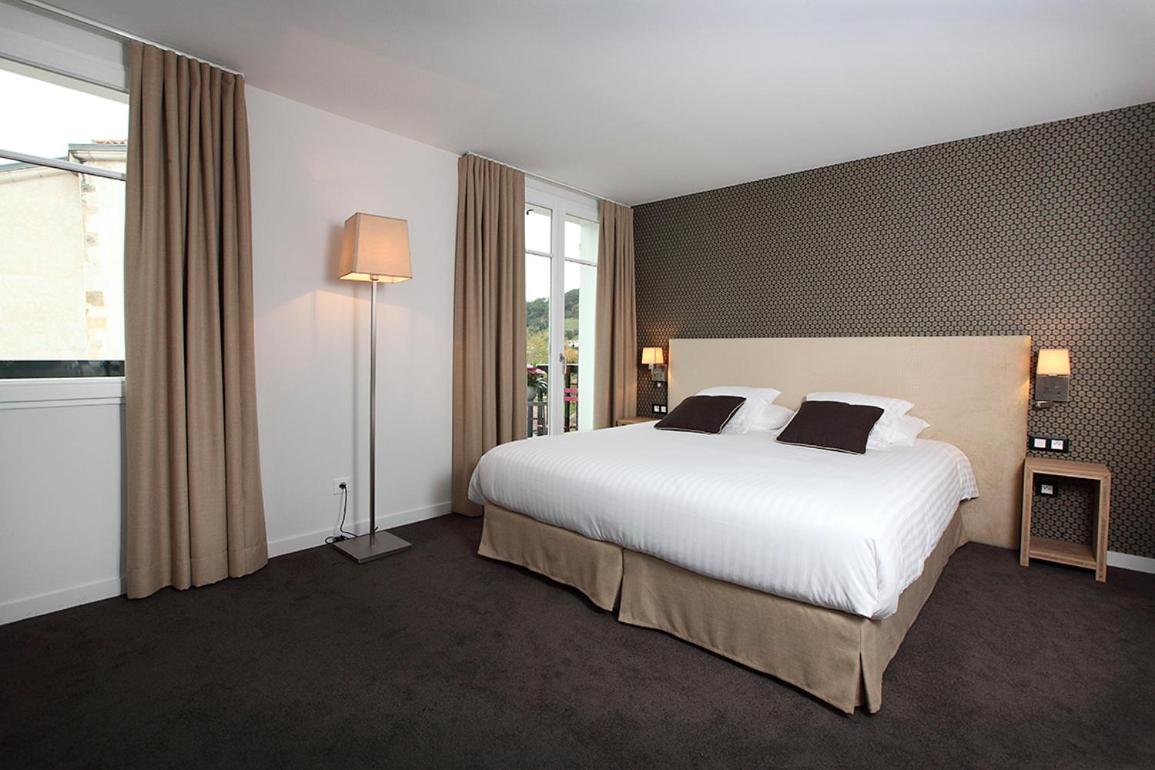 HOTEL DE LA NIVELLE 14/30