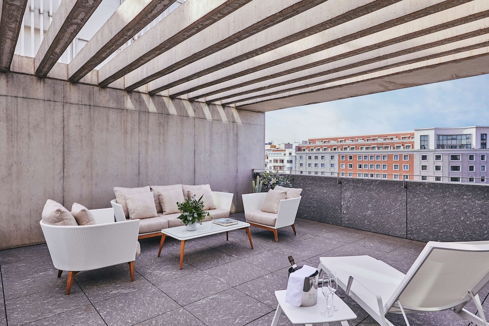 Hyatt Regency Madrid Residences 11/34