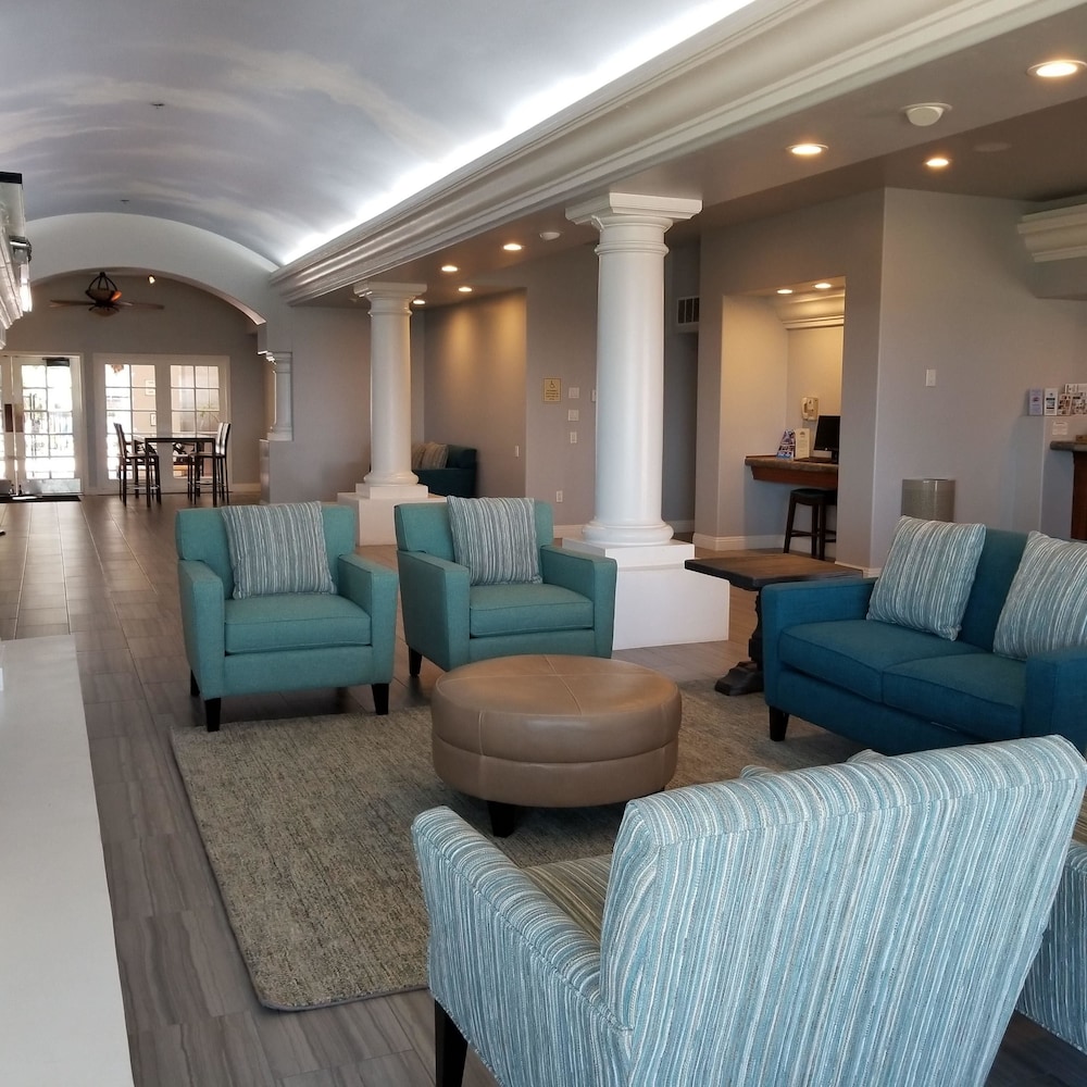 Tamarack Beach Resort Hotel 43/65