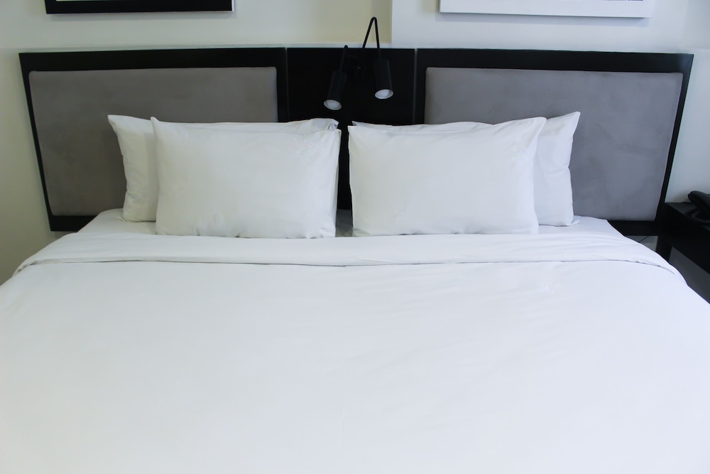 Summit Hotel Magnolia 36/70