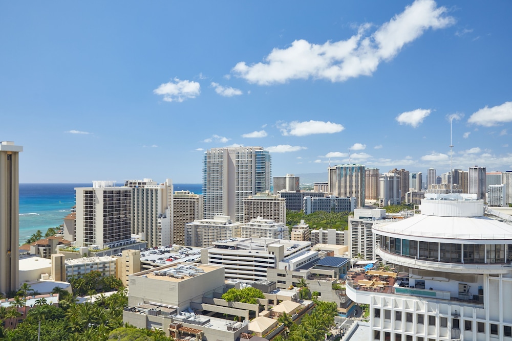 OUTRIGGER Waikiki Beachcomber 44/75