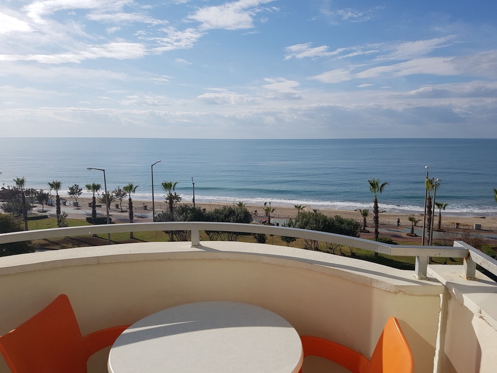 Belle Ocean Apart Hotel 46/50