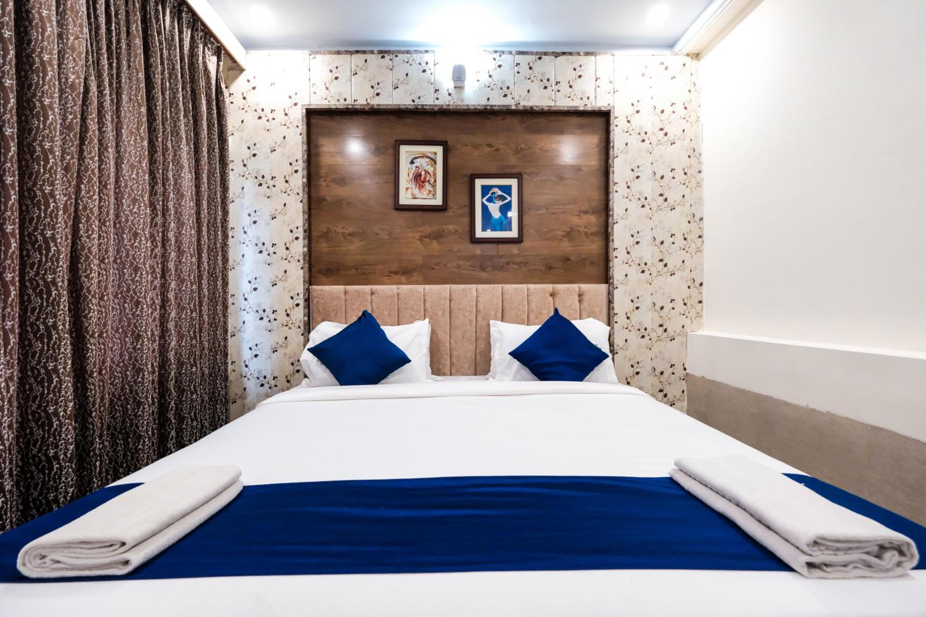 HOTEL SAPPHIRE INTERNATIONAL 8/32