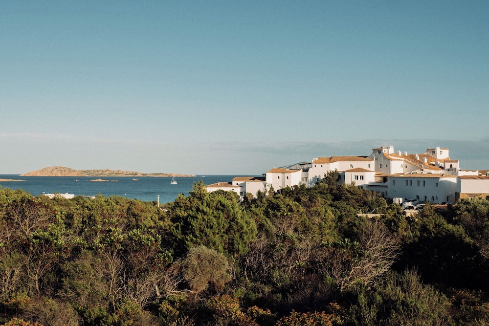 Hotel Romazzino, a Luxury Collection Hotel, Costa Smeralda 45/50
