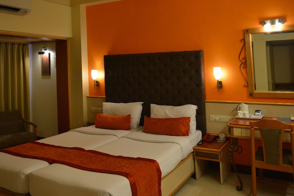 Shree Panchratna Hotel 7/26