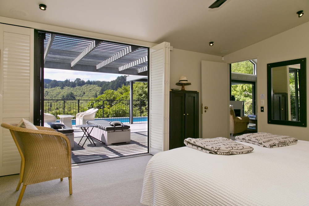 The Point Villas 12/39