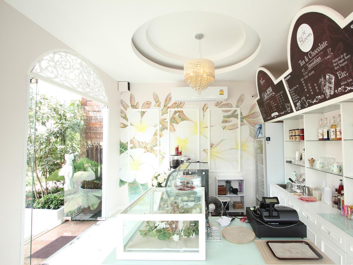 Ratchiangsaen Flora House 10/66