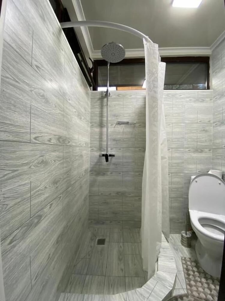 شاليه بسرير كينج، Hotel Kausar 3/3