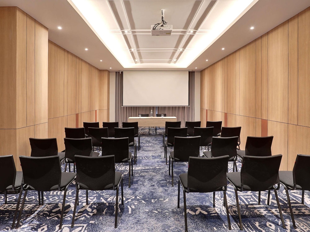 Mercure Samarinda 63/75