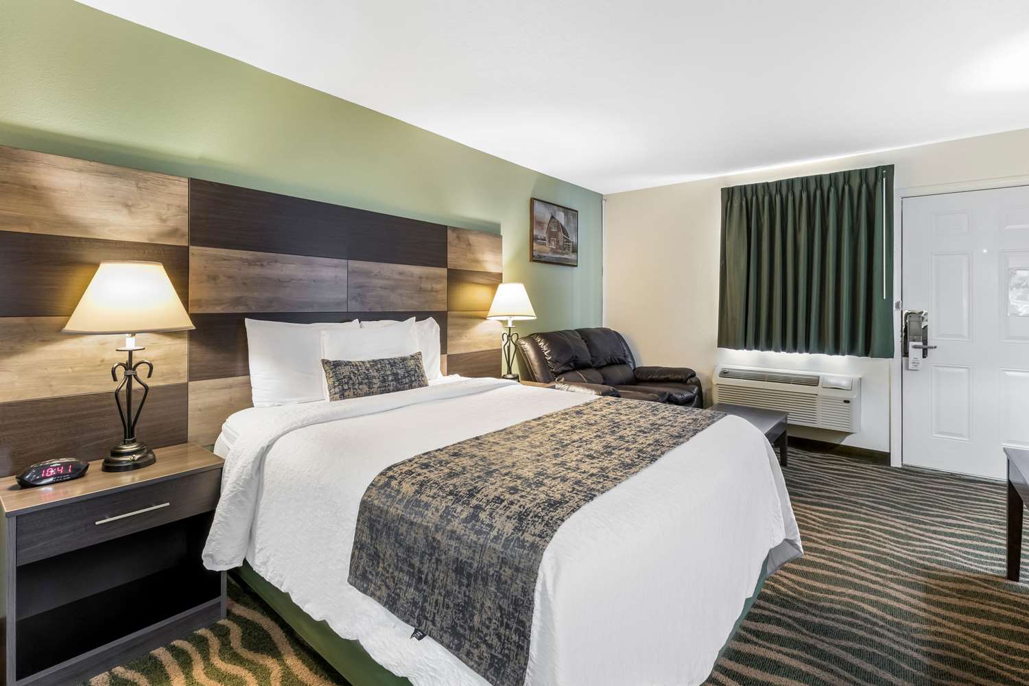 Room, Queen Bed, Accessible