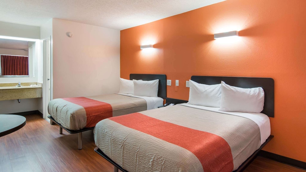 غرفة ديلوكس بسريرين مزدوجين للمدخنين، Motel6 Richmond, VA - Midlothian Turnpike 3/10