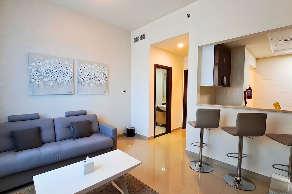 Barcelo Residences Dubai Marina 30/50